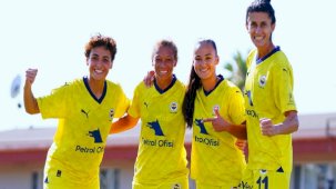 Fenerbahçe Kadın Futbol Takımı da yenilmiyor!