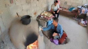 Filistinlilerin ekmek krizi! Kil fırınlar yeniden kullanılmaya başlandı