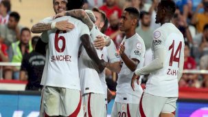 Galatasaray'da kadro değişti, sonuç değişmedi! Aslan'dan seriye devam...