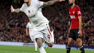 Galatasaray'ın tarihi zaferinin yankıları sürüyor... Efsanelerden çarpıcı değerlendirme: Manchester United için utanç verici!