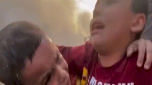 Gazze'deki saldırıdan yaralı kurtarılan kardeşlerin haykırışı: Ya Rab...