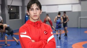 Genç güreşçi Abdullah Toprak dünya üçüncüsü