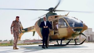 Irak Savunma Bakanı Ayn el-Esad Üssü'nü ziyaret etti