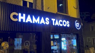 İsrail destekçisi Fransa'da polisten trajikomik uygulama