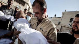 İsrail'in Gazze'deki tarihi kiliseye saldırısında ölü sayısı 20'ye çıktı