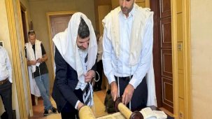 İsrailli Bakan Suudi Arabistan'da Yahudi Sukot Bayramı ayini yaptı