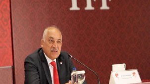 Mehmet Büyükekşi'den olay sözler: Kulüpler günah keçisi arıyor