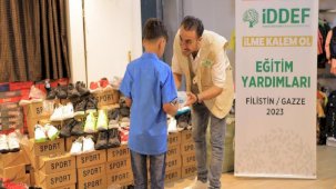 Muhtaçlık sahibi öğrencilerin yüzü eğitim yardımlarıyla güldü