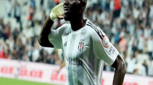Omar Colley, Vincent Aboubakar ile hücum çalışıyor