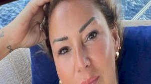 Pınar Altuğ elektrikli otomobil aldı