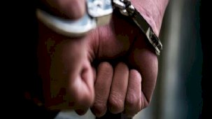 Sınırda yakalanan 2 terörist, milletvekilinin aracından çıktı