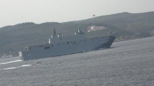 'TCG Anadolu' Çanakkale Boğazı’ndan geçti