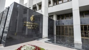 Türk lirasını destekleyen ve krediye erişimi kolaylaştıran sadeleşme adımları Resmi Gazete'de