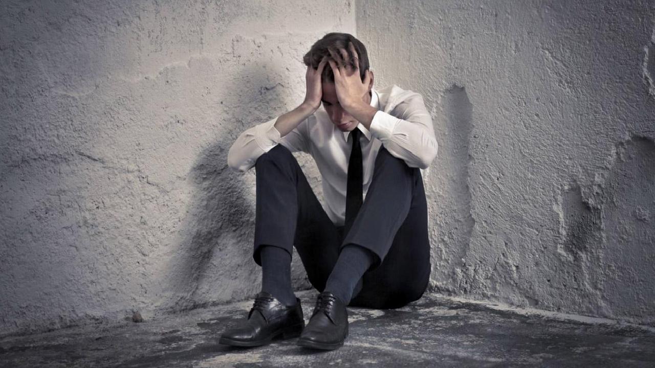 Ağır depresyon belirtileri nelerdir? Ruhsal bunalım belirtileri ve majör depresyon!