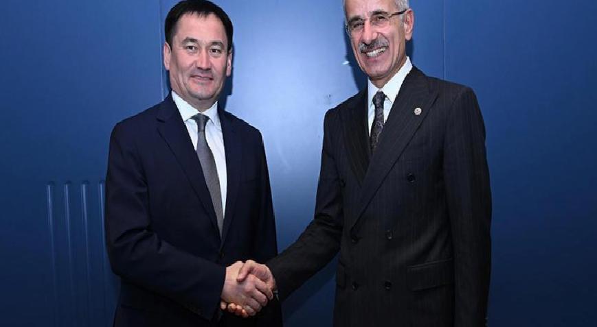 Bakan Uraloğlu Özbekistanlı mevkidaşı ile görüştü