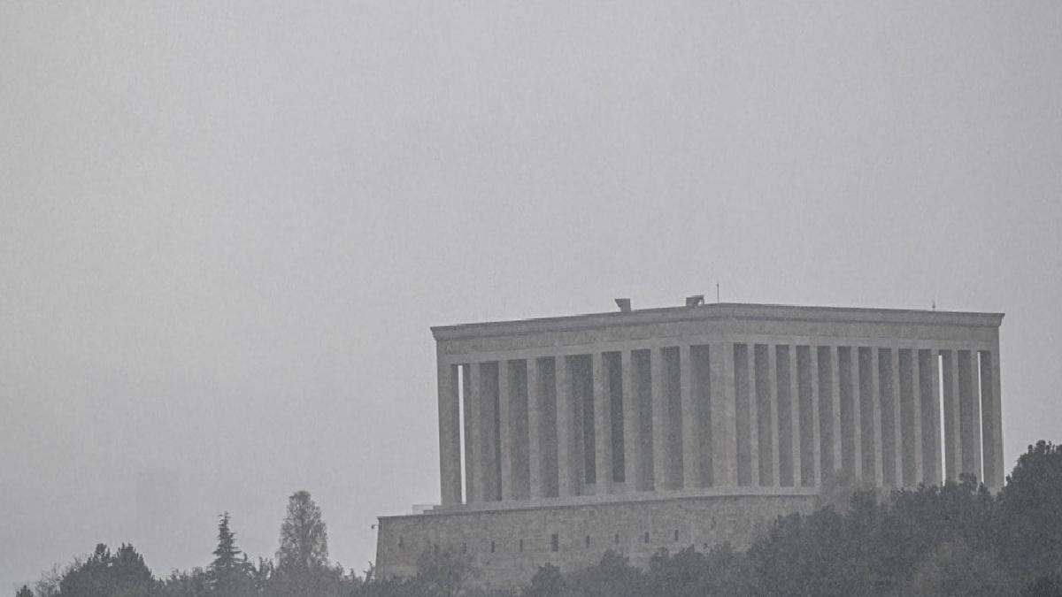 Başkent Ankara'da kar yağışı başladı