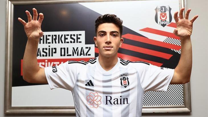 Beşiktaş resmen açıkladı! Genç yeteneğe profesyonel sözleşme
