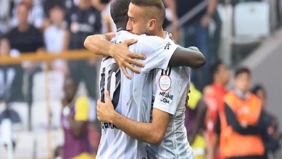 Beşiktaş'tan Cenk Tosun ve Vincent Aboubakar açıklaması