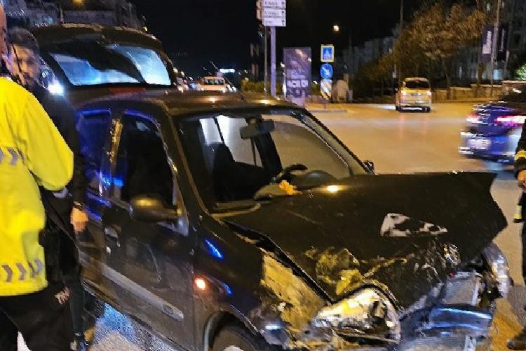 Bursa'da kırmızı ışık ihlali: 6 yaralı