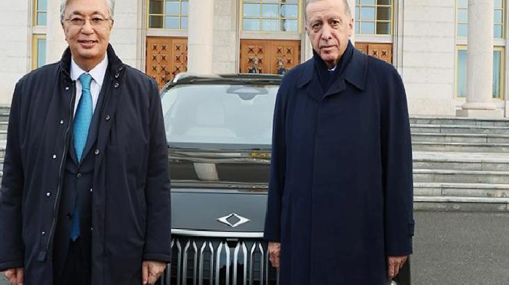 Cumhurbaşkanı Erdoğan'dan Tokayev’e TOGG hediyesi