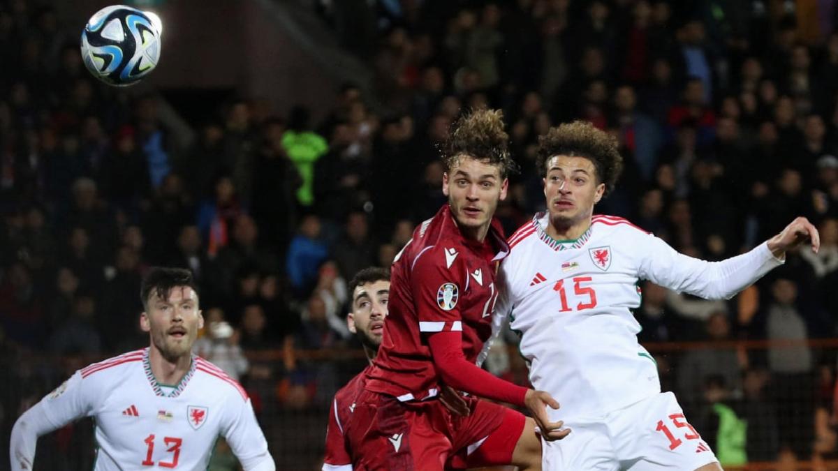 Ermenistan'la Galler yenişemedi