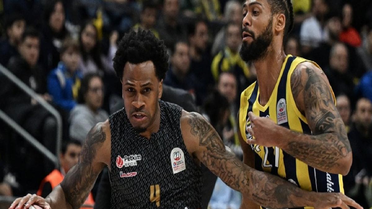 Fenerbahçe, sahasında Aliağa Petkimspor'u yendi