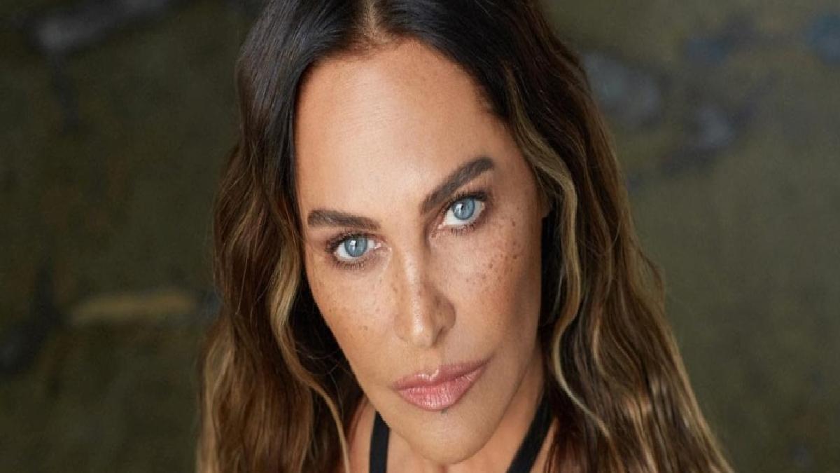 Hayranlarını korkuttu! Hülya Avşar koronavirüse yakalanınca konserleri iptal etti