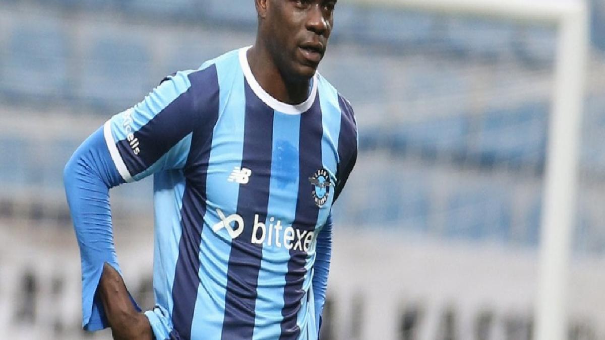 Mario Balotelli geçirdiği trafik kazasının ardından konuştu: Alt tarafı araba parçaladım