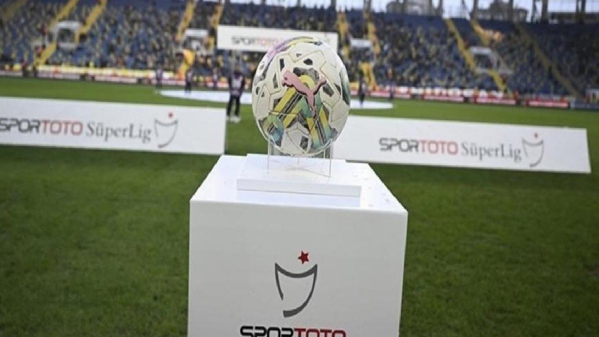Süper Lig ekibinde olay! Başkanla kavga eden futbolcu darp raporu alıp, sözleşmesini feshetti