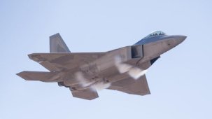 ABD askeri uçağı Akdeniz'e düştü: 5 ölü