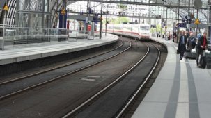 Almanya'da 20 saatlik grev: Makinistler iş bıraktı