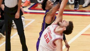 Alperen'in 19 sayı attığı maçta Rockets farklı kazandı!