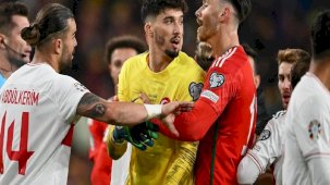 Altay Bayındır, İngiliz basınında gündem: Öve öve bitiremediler