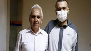 Antalya'da 24 yıl önce verdiği sözü tutarak, yeğenine böbreğini bağışladı