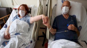 Antalya'da 43 yıllık eşinin böbreği ile hayata tutundu