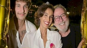 Arzum Onan'a sürpriz doğum günü! 'Hiç kopmadığımız senelerin dostları'