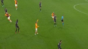 Bayern Münih - Galatasaray maçında konuşulan pozisyon! Ofsayt çizgisi yanlış mı çekildi?
