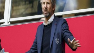 Edwin van der Sar'dan Altay Bayındır'a büyük ayıp