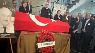 Gazeteci Arolat son yolculuğuna uğurlandı