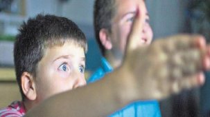 Gençlerin yeni dili: Küfür, argo, emoji