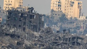 İsrail'in Gazze'deki kamplara saldırılarında 15 Filistinli öldürüldü