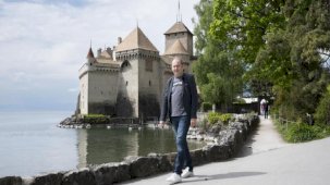 İsviçre'de bir ilk! Parkinson hastası nöroprotez ile yeniden yürümeye başladı