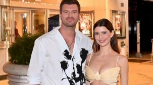 Kenan Doğulu ile Kıvanç Tatlıtuğ'un gala karesi gündem oldu