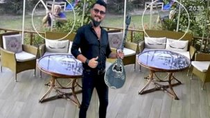 Müzisyen dehşeti yaşadı! Önce tüfekle ateş açtı, sonra baltayla saldırdı