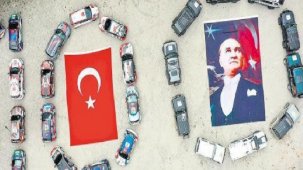 Serhan Acar yazdı: 100 yıl coşkusu!