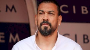 Servet Çetin'den çok konuşulacak sözler: Küpe takıyorum çünkü...