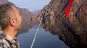 Sokaklarında gezdiklerin ilçenin üzerinde artık balık tutuyorlar