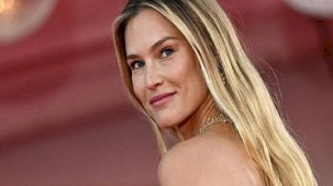 Süper model Gigi Hadid'in Filistin mesajına meslektaşı Bar Refaeli'den cevap geldi