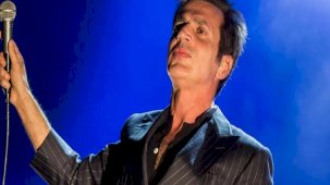 Teoman'ın günlük yaşantısı: Boş boş dolaşır, az çalışır, kafeye giderim...