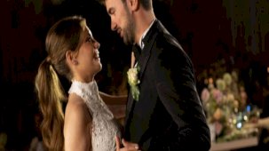 Yasak Elma'nın yıldızı Eda Ece’den ilk hamilelik pozu